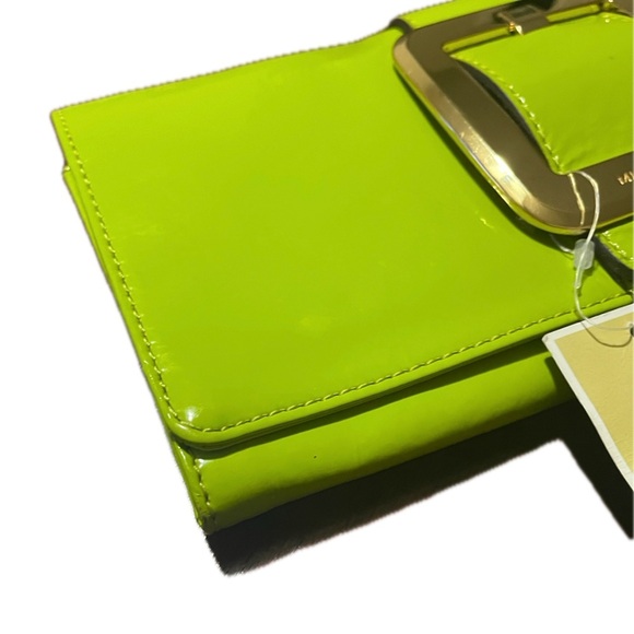 MICHAEL Michael Kors Women’s Sutton Leather Clutch, Lime - Picture 5 of 16
